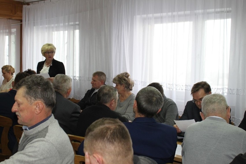 Budżet gminy Łopuszno na 2017 rok uchwalony jednomyślnie
