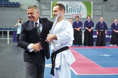 Rafał Wajda z prezesem PZKT Włodzimierzem Kwiecińskim po zajęciu drugiego miejsca w Pucharze Europy