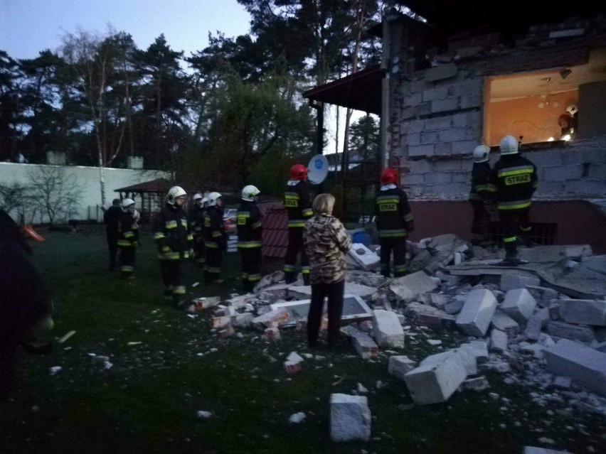 Wybuch gazu w miejscowości Tuszyn Las. Zawalił się domek...