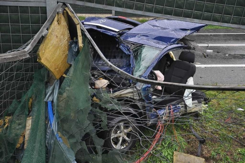 Wypadek w Bochni na DK 94. Nie żyją dwie osoby [ZDJĘCIA, WIDEO]