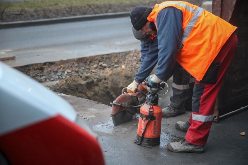 Na al. Słowackiego trwają prace i tworzą się duże korki