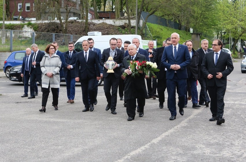 Jarosław Kaczyński odwiedził Stocznię Szczecińską [ZDJĘCIA]