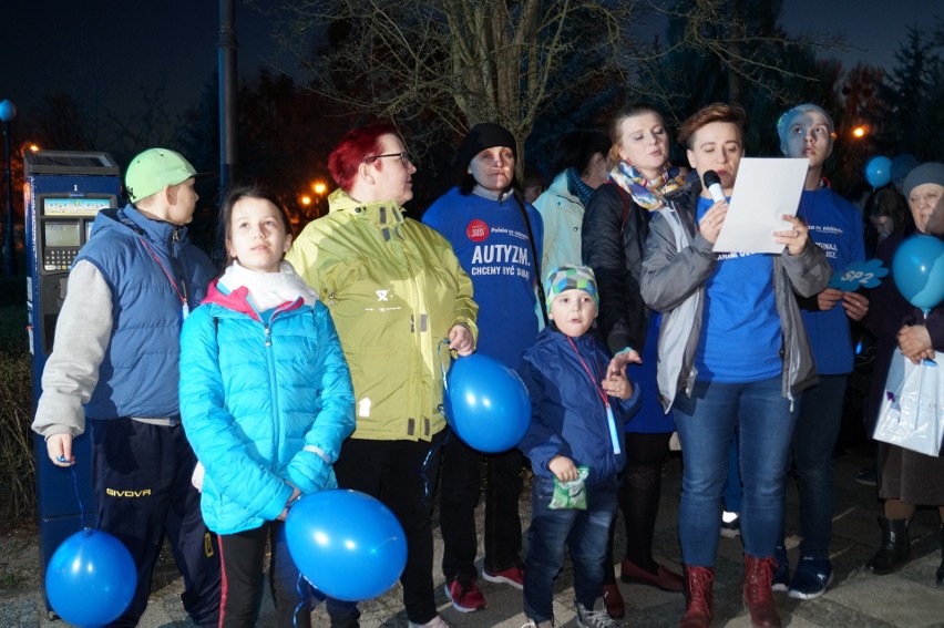 Ostrołęka. Niebieski Marsz przeszedł ulicami miasta. Światowy Dzień Świadomości Autyzmu 2019