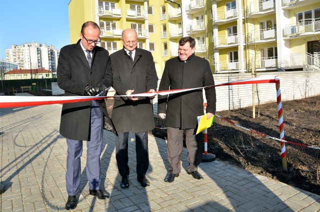 Ul. Zygmunta Augusta.  W grudniu 2015 r. TBS „Nowy Dom” oddało tam lokatorom 113 mieszkań