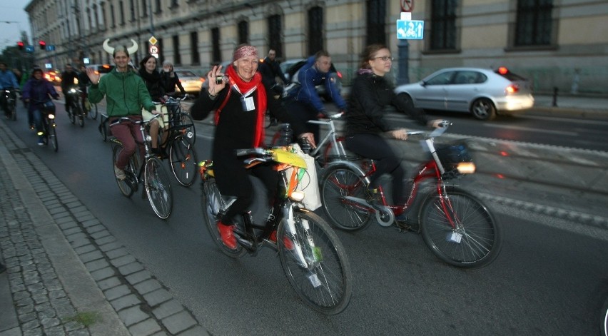 Wrocław: Masa Krytyczna przejechała przez miasto (ZDJĘCIA)