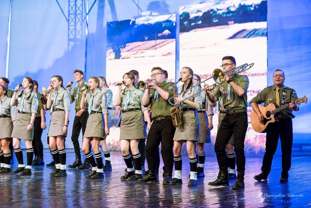 Wartaki podczas koncertu galowego laureatów Festiwalu Harcerskiego w kieleckim amfiteatrze Kadzielnia.