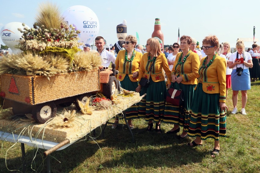 Dożynki Wojewódzkie 2023. Lubelscy rolnicy podziękowali za plony. Zdjęcia