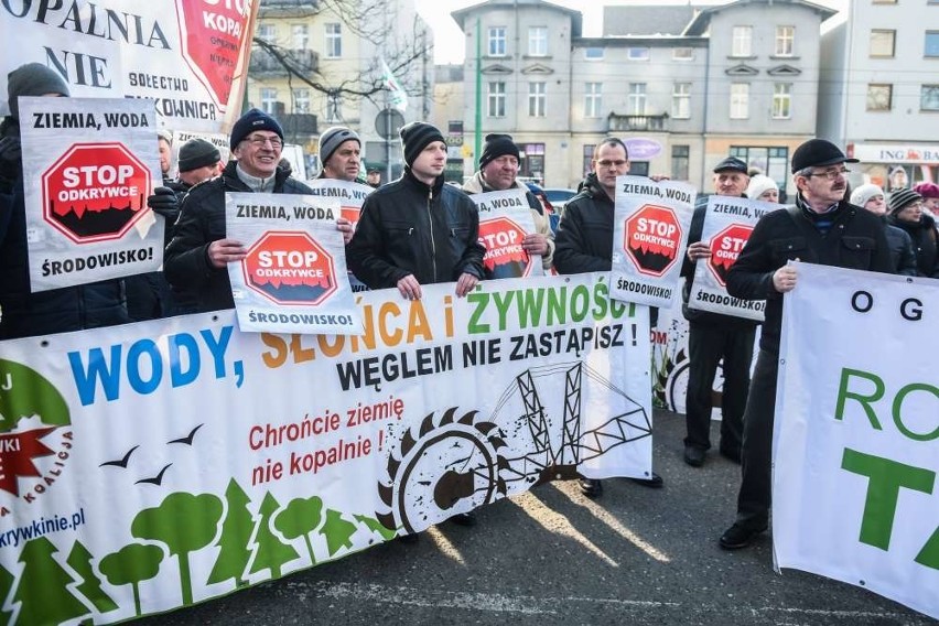 Cmentarz sprzed tysiąca lat zagrozi odkrywce?...