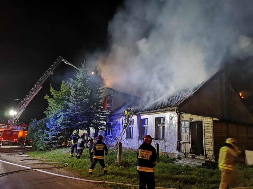 Kąp: Pożar domu mieszkalnego w powiecie giżyckim. Przyczyną było prawdopodobnie podpalenie [ZDJĘCIA] 29.08.2019