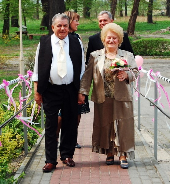 Zofia i Stanisław Tusińscy w Domu Pomocy Społecznej w Lubsku mieszkają od kilku lat. W końcu postanowili się pobrać.
