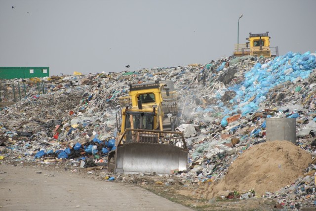Wraca temat prywatyzacji PGK w SłupskuZakład Unieszkodliwiania Odpadów w Bierkowie, to kluczowa część Przedsiębiorstwa Gospodarki Komunalnej w Słupsku.