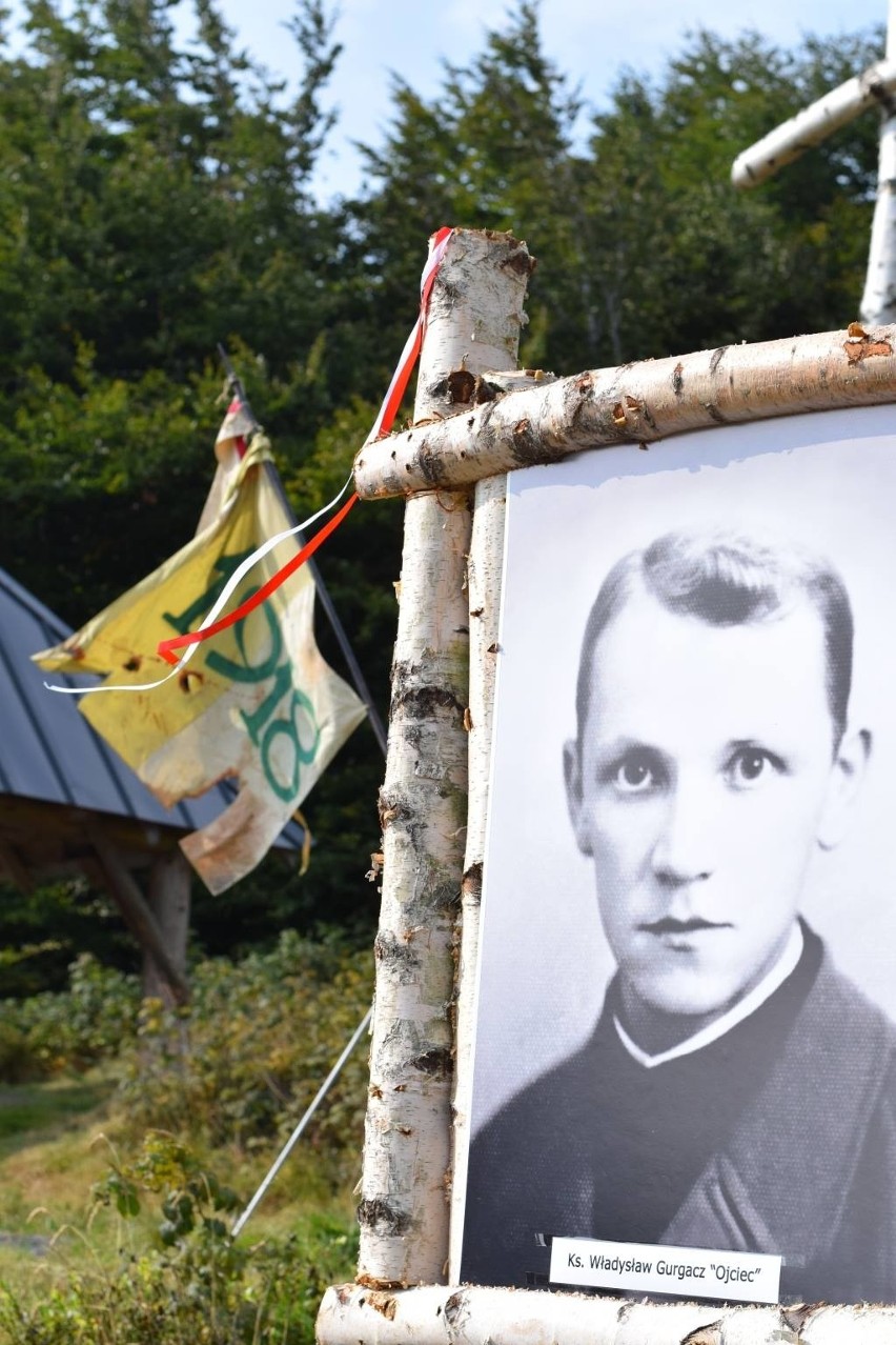 Beskid Sądecki. Na Hali Łabowskiej uczczono pamięć ks. Władysława Gurgacza i żołnierzy PPAN [ZDJĘCIA]