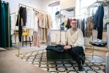 Sergiusz Gola rozkochuje Podlasianki w modzie. Niedawno otworzył swój autorski concept store w Białymstoku (ZDJĘCIA)