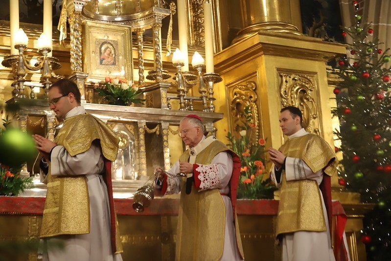 Kraków. Minęło 6 lat odkąd abp. Marek Jędraszewski objął zwierzchnictwo nad Archidiecezją Krakowską. Uroczystości na Wawelu