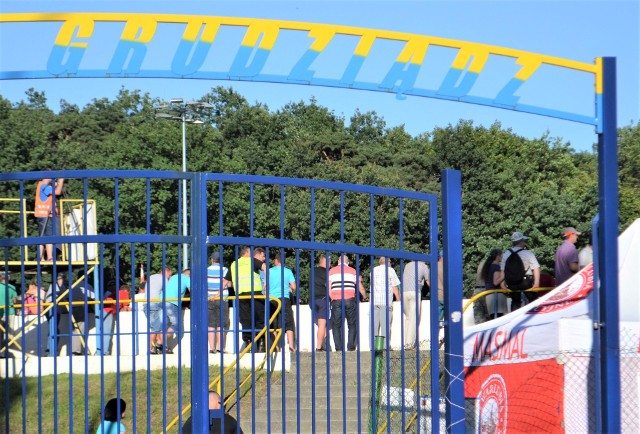 Karnety na sezon 2017 wydawane są w MrGarden GKM Grudziądz w dwóch kasach przy bramie głównej na stadion