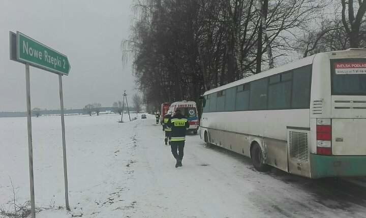 Skłody Borowe. Wypadek zablokował drogę. Cysterna uderzyła w...