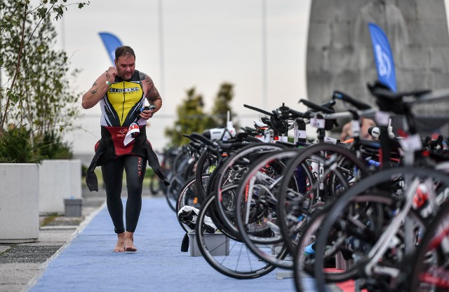 Tomasz Karolak od lat startuje w zawodach triathlonowych w Gdyni. Doczekał się tutaj swoich wiernych kibiców