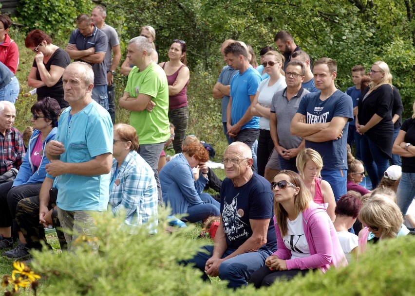 Odkryj Beskid Wyspowy. 53 złote rysie na Miejskiej Górze. W niedzielę szczyt zdobyło ponad 700 turystów