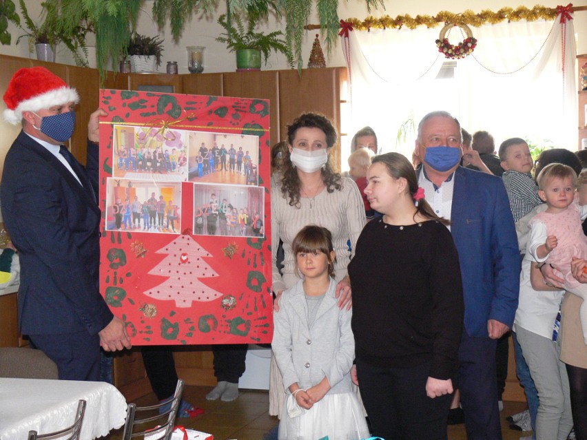 Wymarzone prezenty trafiły do podopiecznych  Domu dla Dzieci i Młodzieży w Łoniowie. Były łzy radości i wzruszenia [DUŻO ZDJĘĆ, WIDEO]