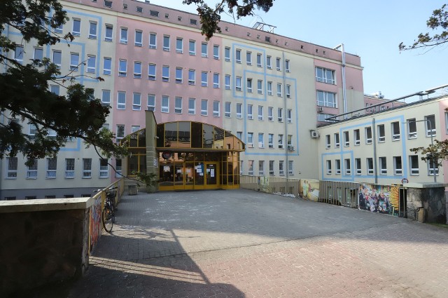 Radomski Szpital Specjalistyczny jest w trudnej sytuacji finansowej. Miasto chce udzielić lecznicy pożyczki wysokości 5,6 miliona złotych.