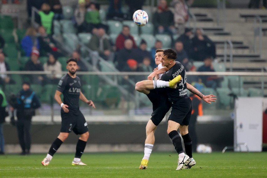 Śląsk Wrocław zremisował z Legią Warszawa 0:0 w meczu 17....