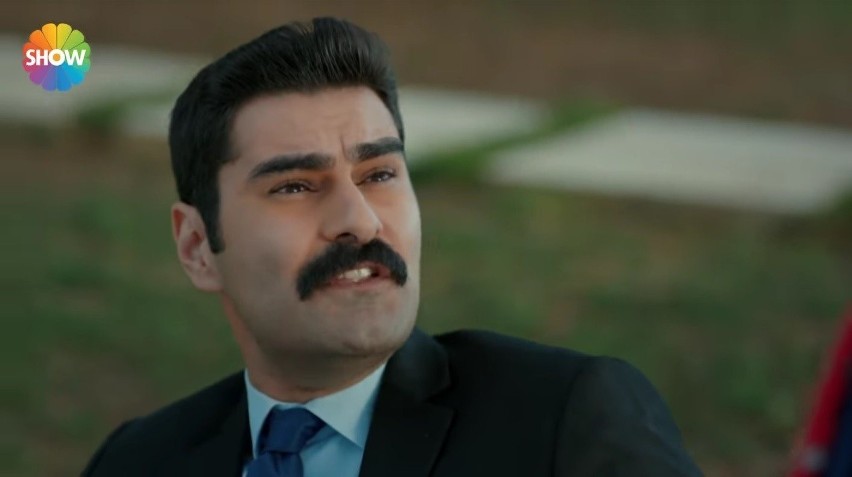 "Miłosne potyczki" odcinek 46. Murat podejrzewa Hayat o zdradę! Emine chce spotkać się z ukochanym córki [STRESZCZENIE ODCINKA]