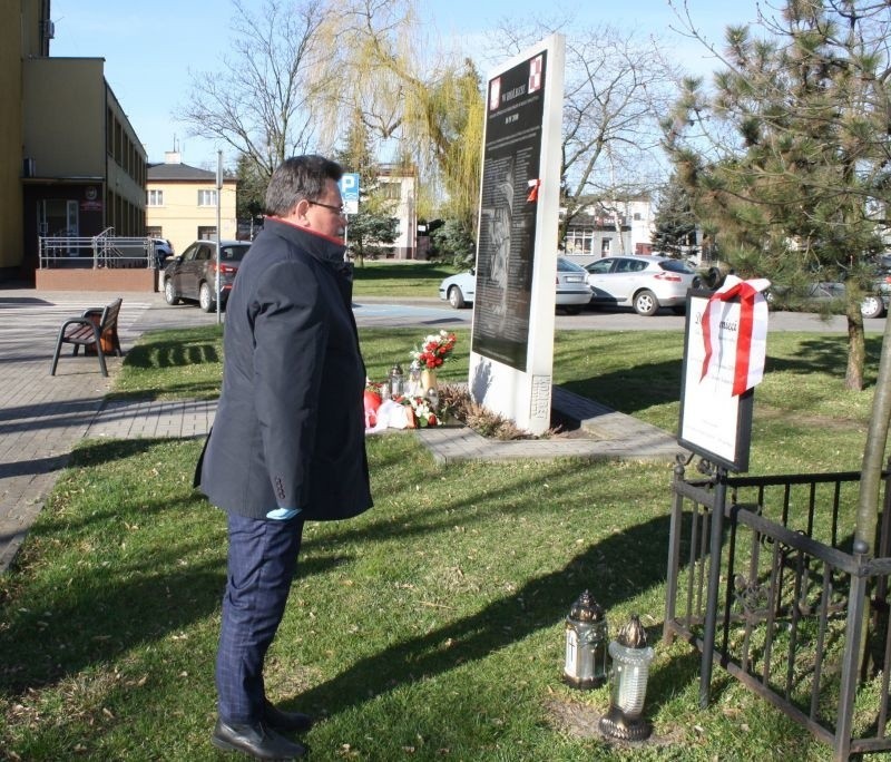 Samorządowcy w Golubiu-Dobrzyniu mieli rękawiczki i...