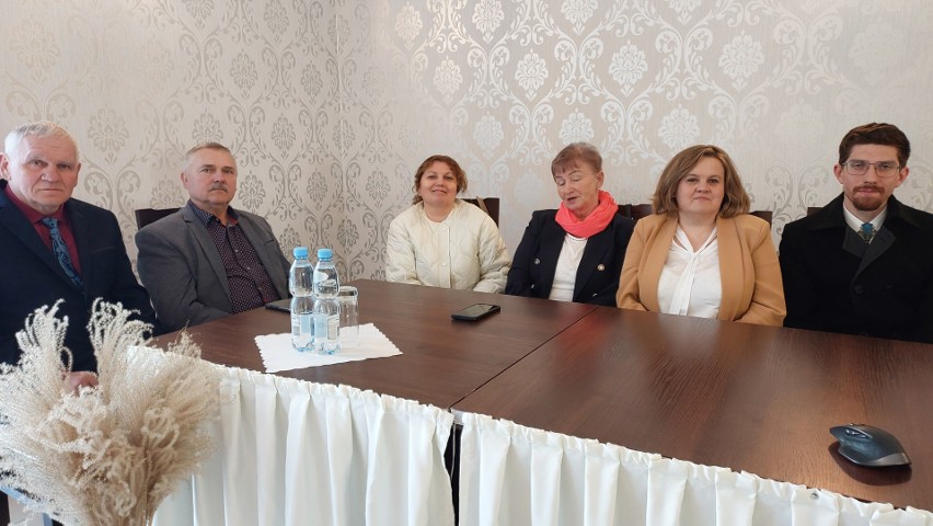 Spotkanie wyborcze i promocja książki Artura Lisa w Opatowie. Zobacz zdjęcia 