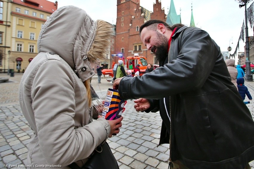 WOŚP we Wrocławiu. Wielka orkiestra zebrała 496 tysięcy (ZDJĘCIA)