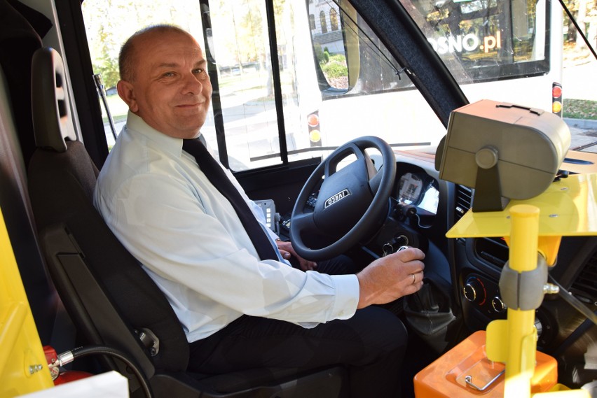 Komunikacja miejska w Krośnie ma nowe autobusy. 13 niskoemisyjnych pojazdów dostarczyły firmy Volvo i MMI [ZDJĘCIA]