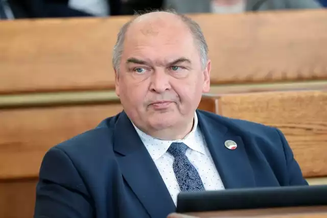 Piotr Gawryszczak, radny RM Lublin, od stycznia 2016 r. jest lubelskim Komendantem Wojewódzkim Ochotniczych Hufców Pracy. W czwartek o jego dalszym losie na tym stanowisku zdecydują miejscy radni.