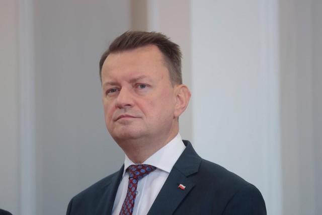 Mariusz Błaszczak: Żyjemy w czasach, w których mamy do czynienia z atakami w cyberprzestrzeni. Wojska obrony cyberprzestrzeni są skoncentrowane na tym, żeby zapewnić bezpieczeństwo, również infrastruktury krytycznej.