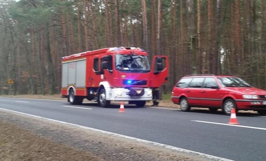 Fiat doblo wjechał do rowu.