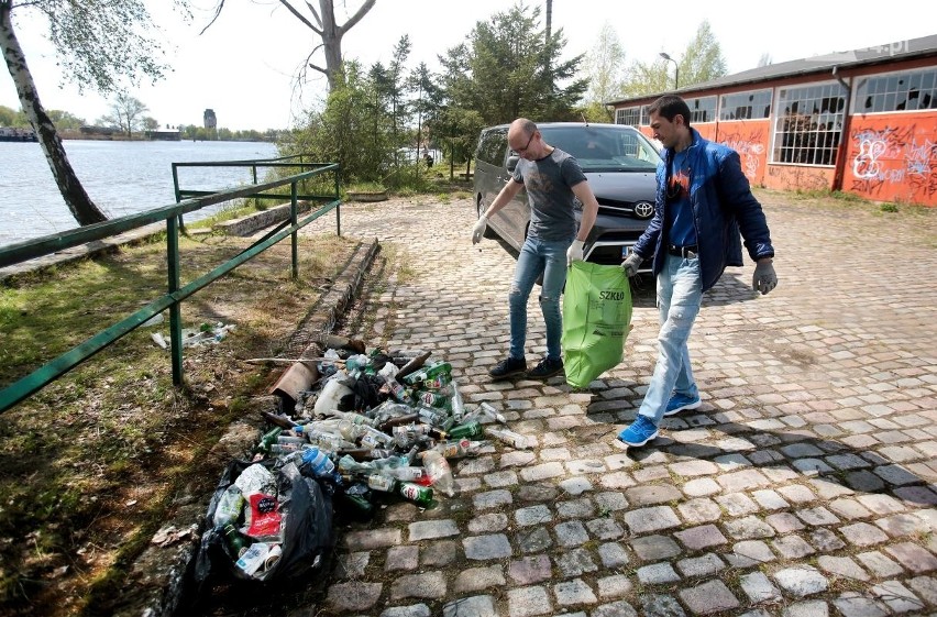 Sprzątanie Szczecińskiej Wenecji – 9.05.2021