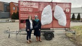 Mobilne płuca stanęły w Czeladzi, inaugurując 5. edycję kampanii „Zobacz czym oddychasz. Zmień to!”. Instalacja pojawi się w 63 miejscach