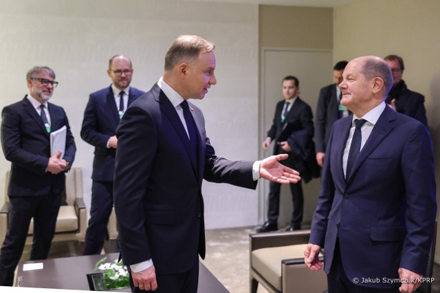 Przy okazji Światowego Forum Ekonomicznego w Davos prezydent Andrzej Duda rozmawiał z kanclerzem Niemiec Olafem Scholzem.