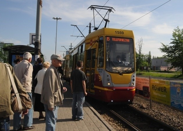 Tramwaje linii 15 zaczną kursować od października, na razie ta linia jest zawieszona.
