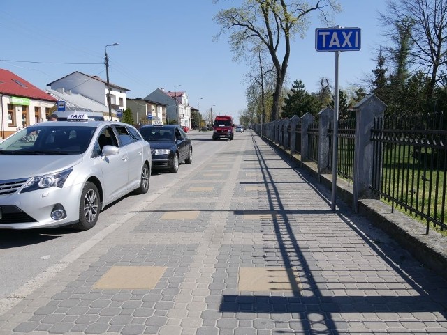 Warto zapamiętać gdzie teraz złapiemy taksówkę.