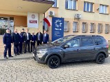 Samochód marki Dacia Jogger o wartości 96 tysięcy złotych trafił do Komendy Powiatowej Policji w Zambrowie