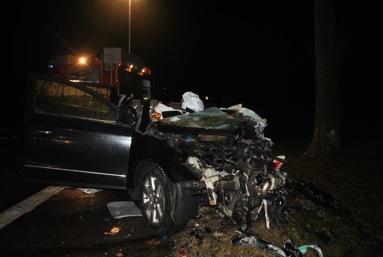 Wypadek śmiertelny na DK8: Zginął kierowca osobówki, dwie...