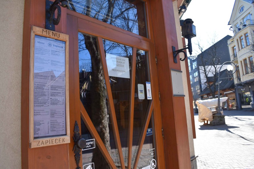 Koronawirus Zakopane. Na Krupówkach sklepy i restauracje zamknięte do odwołania 