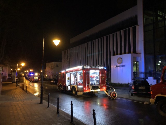 Pożar w sopockim hotelu Focus. 12 osób ewakuowanych (3.04.2020).