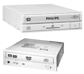 Lite-On SOHW-832S i Philips DVDRW885K - jedne z pierwszych nagrywarek dla dwuwarstwowych płyt DVD+R DL. Pamiętajmy, że takiej płyty nie wypali się w zwykłym napędzie DVD.