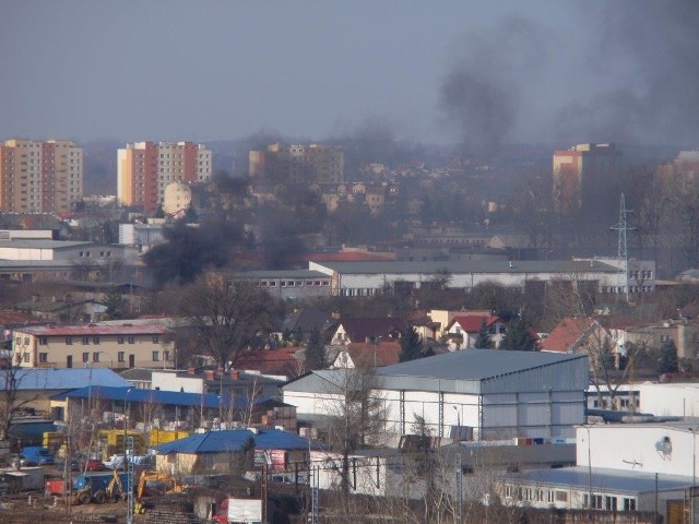 Kłęby dymu było widać z osiedla Ustronie.