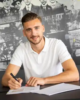 Bramkarz Marcel Lotka - Borussia Dortmund