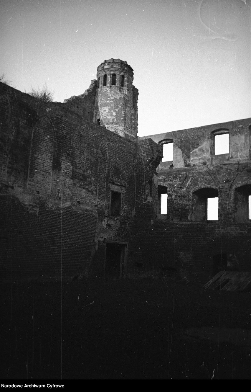 1936 - Fragment ruin zamku krzyżackiego