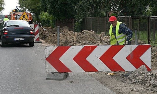 Ekipa ze Stalowej Woli już ruszyła z budową kanalizacji deszczowej na ulicy Rzeszowskiej w Nisku.
