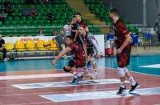 Zwycięstwo Mickiewicza Kluczbork 3:0 w Krakowie z miejscowym zespołem AZS AGH. Mecz odbył się w ramach 25. kolejki Tauron 1. ligi