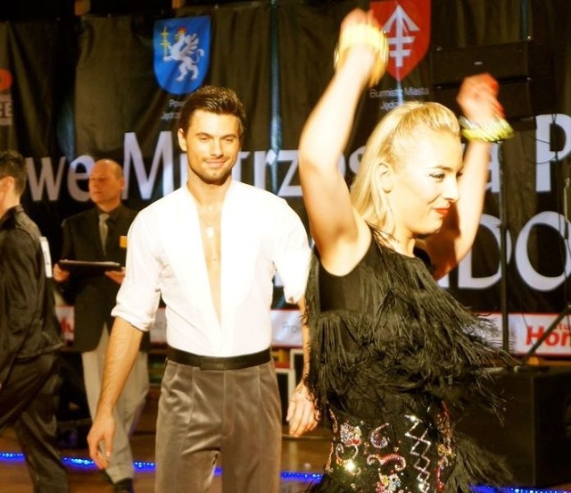 Kielczanka Karolina Bilska z partnerem &#8211; znanym z "Tańca z gwiazdami&#8221; Robertem Rowińskim powtórzyła sukces sprzed roku i wytańczyła podwójne podium.