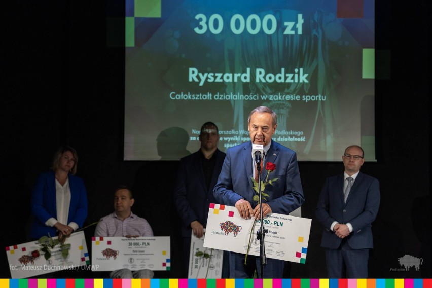 Najlepsi sportowcy, trener i działacz nagrodzeni przez Marszałka Województwa Podlaskiego